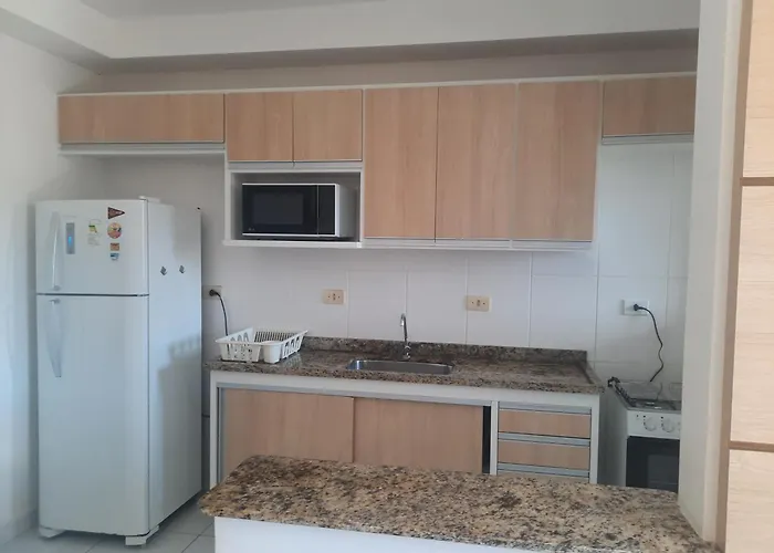 Apartamento completo e confortável com excelente localização, 5 min da Praia Grande, Tenório e comércio Ubatuba